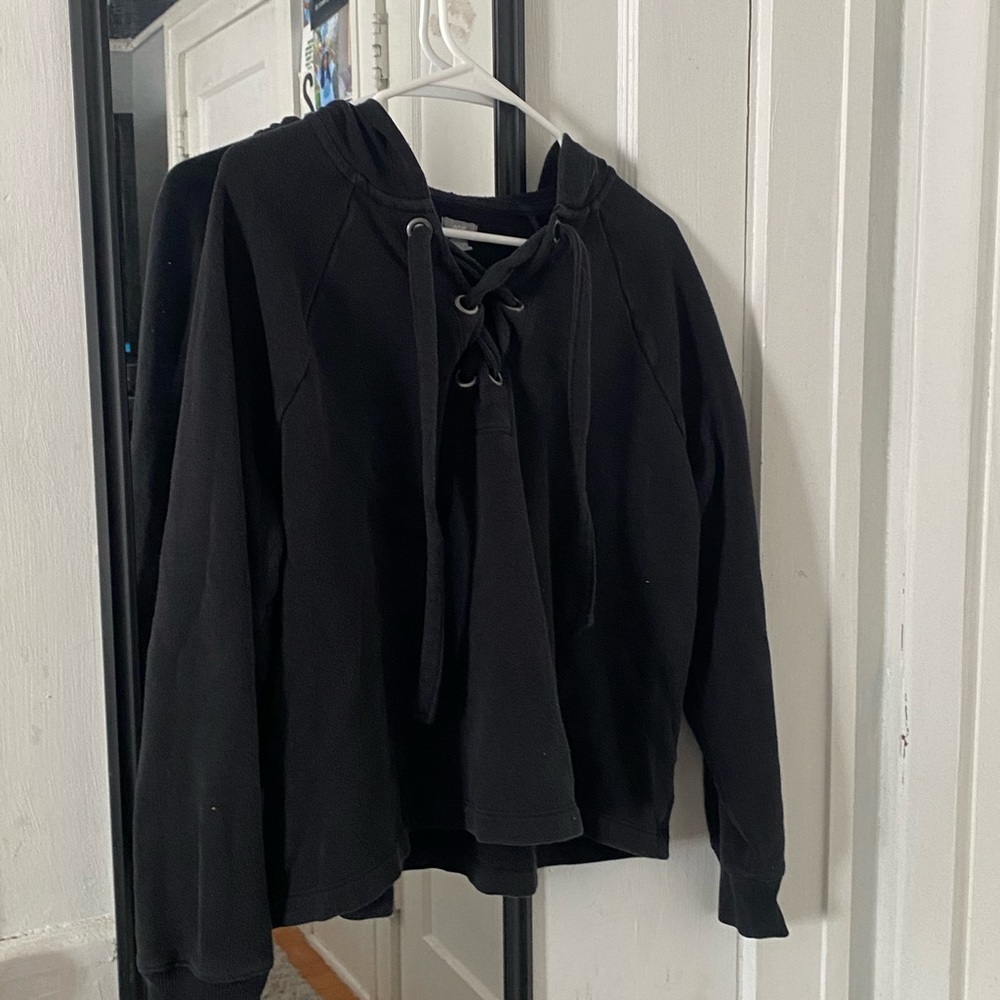 Black sweatshirt